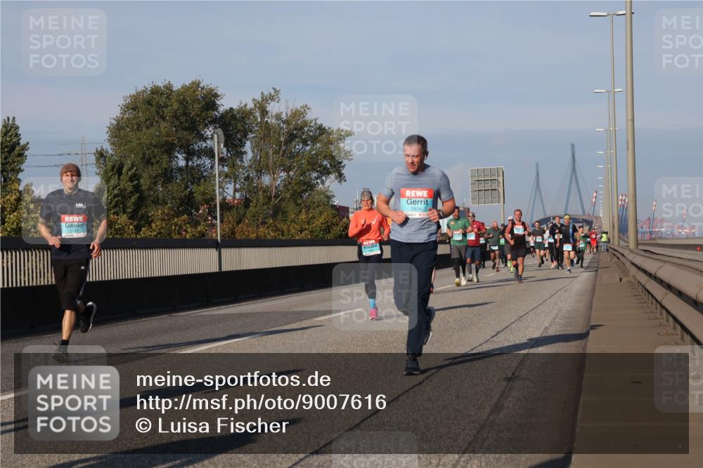 03.10.2025 - Köhlbrandbrückenlauf Luisa Fischer http://msf.ph/oto/9007616 03.10.2025 10:49:23 Position 3 3139, 3404 meine-sportfotos.de