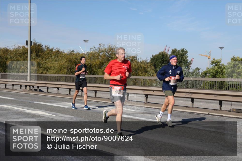 03.10.2025 - Köhlbrandbrückenlauf Julia Fischer http://msf.ph/oto/9007624 03.10.2025 12:47:53 Position 3 646 meine-sportfotos.de