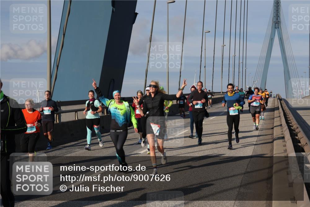03.10.2025 - Köhlbrandbrückenlauf Julia Fischer http://msf.ph/oto/9007626 03.10.2025 10:00:35 Position 2  meine-sportfotos.de