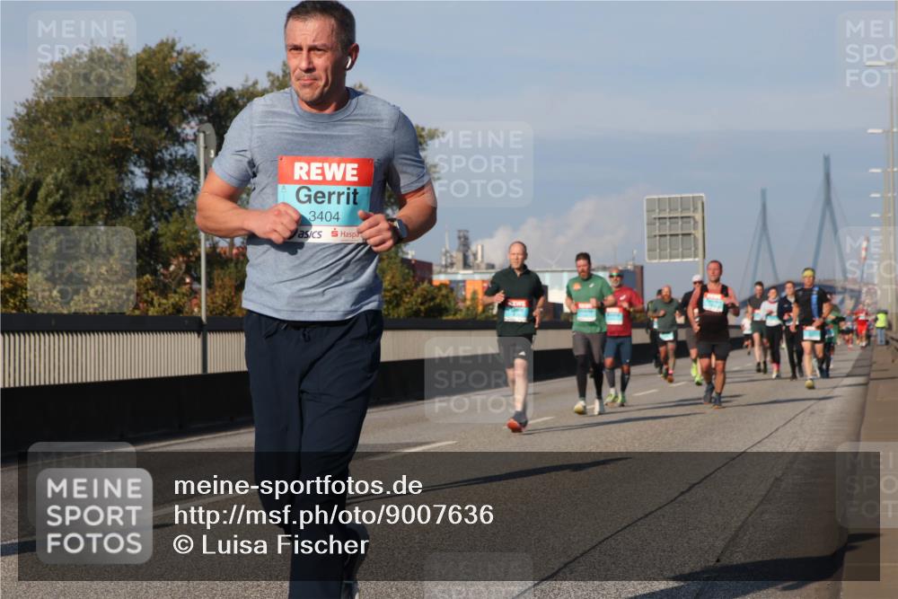 03.10.2025 - Köhlbrandbrückenlauf Luisa Fischer http://msf.ph/oto/9007636 03.10.2025 10:49:24 Position 3 3404 meine-sportfotos.de
