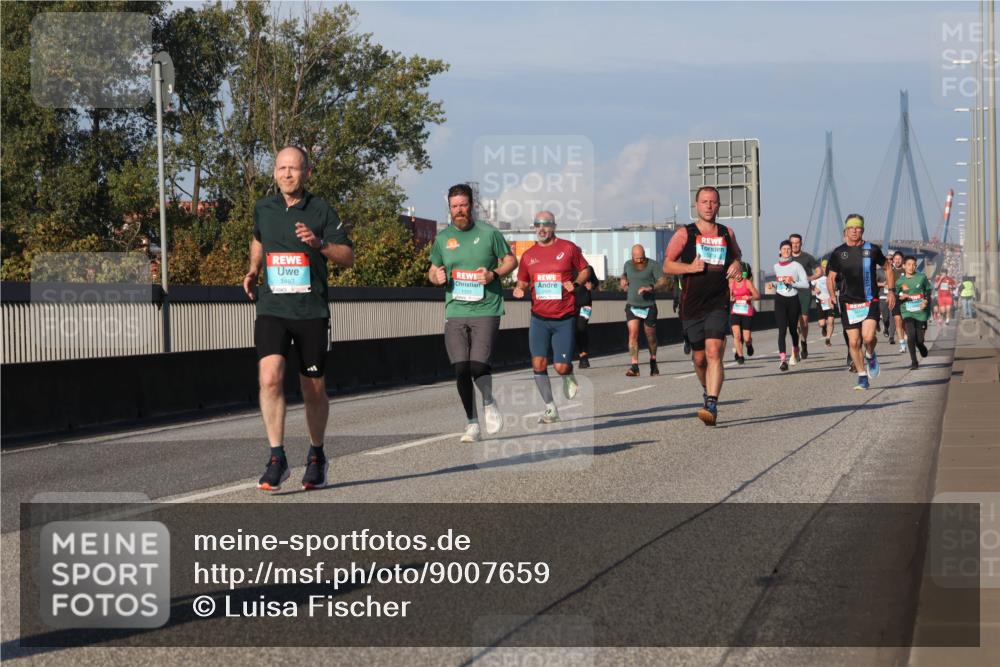 03.10.2025 - Köhlbrandbrückenlauf Luisa Fischer http://msf.ph/oto/9007659 03.10.2025 10:49:27 Position 3 1493 meine-sportfotos.de