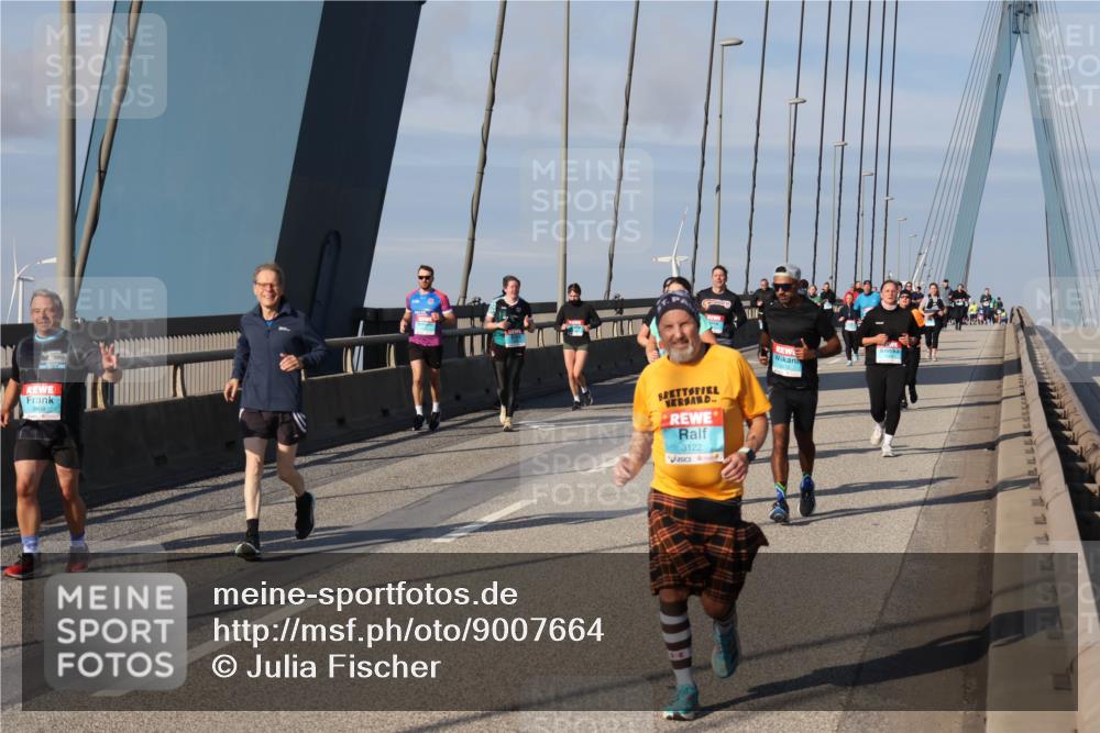 03.10.2025 - Köhlbrandbrückenlauf Julia Fischer http://msf.ph/oto/9007664 03.10.2025 10:00:43 Position 2 2498, 3122 meine-sportfotos.de