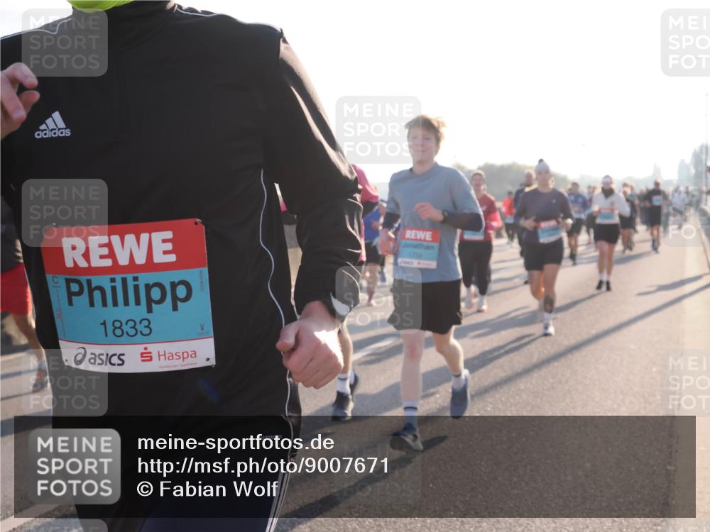 03.10.2025 - Köhlbrandbrückenlauf Fabian Wolf http://msf.ph/oto/9007671 03.10.2025 09:20:17 Position 3 1833, 1753 meine-sportfotos.de