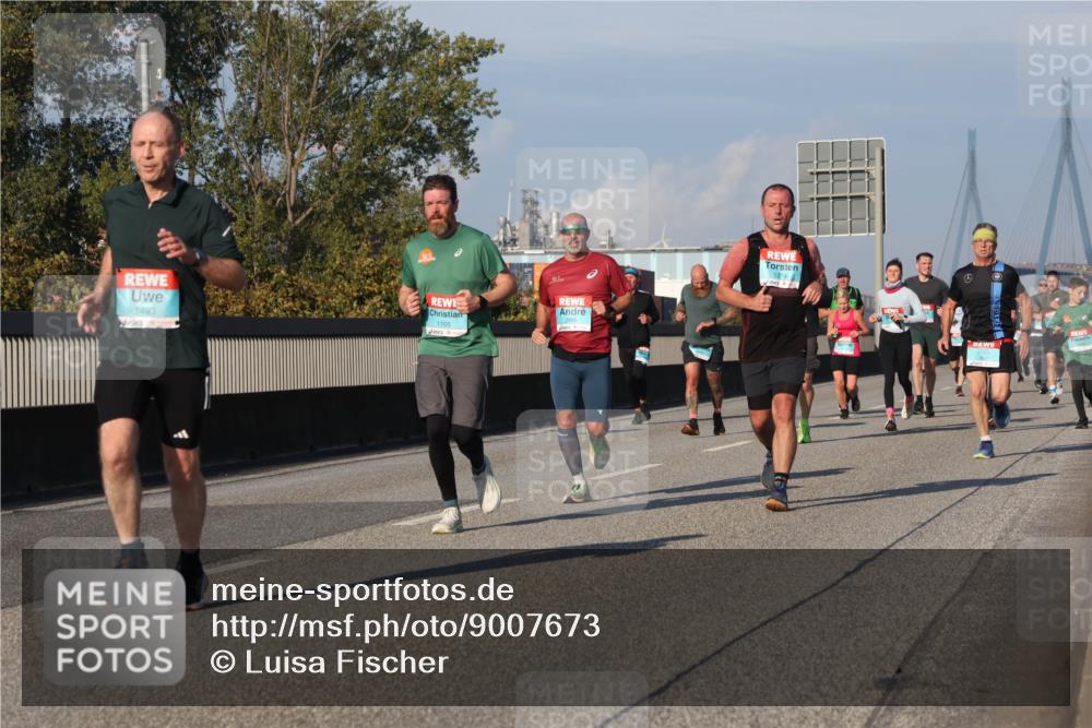 03.10.2025 - Köhlbrandbrückenlauf Luisa Fischer http://msf.ph/oto/9007673 03.10.2025 10:49:27 Position 3 1493, 1105, 2995, 1274 meine-sportfotos.de