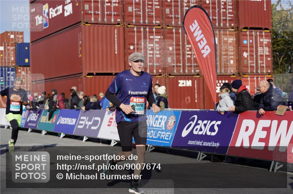 03.10.2025 - Köhlbrandbrückenlauf Michael Burmester http://msf.ph/oto/9007674 03.10.2025 10:09:14 Ziel 1163, 1250, 1369, 1391, 1419, 1478, 1600, 1742, 1805, 2677, 3743 meine-sportfotos.de