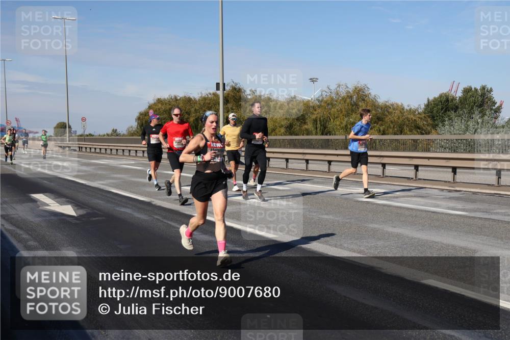 03.10.2025 - Köhlbrandbrückenlauf Julia Fischer http://msf.ph/oto/9007680 03.10.2025 12:48:09 Position 3  meine-sportfotos.de