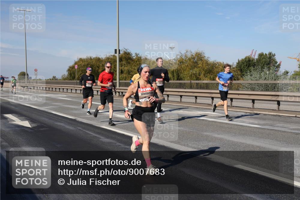 03.10.2025 - Köhlbrandbrückenlauf Julia Fischer http://msf.ph/oto/9007683 03.10.2025 12:48:09 Position 3  meine-sportfotos.de
