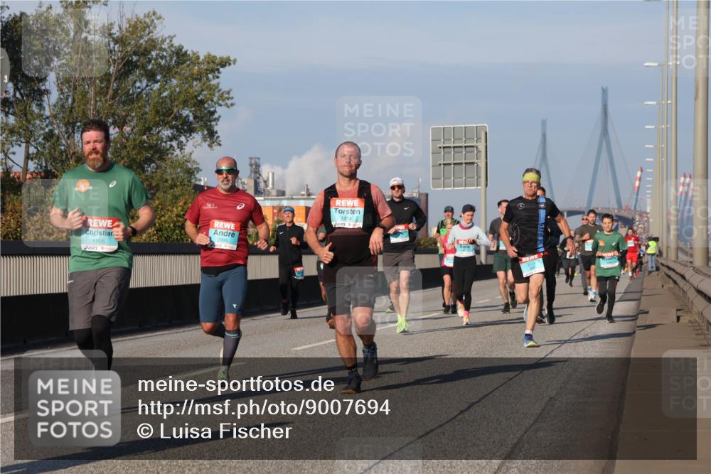 03.10.2025 - Köhlbrandbrückenlauf Luisa Fischer http://msf.ph/oto/9007694 03.10.2025 10:49:29 Position 3 1105, 2995, 1274 meine-sportfotos.de