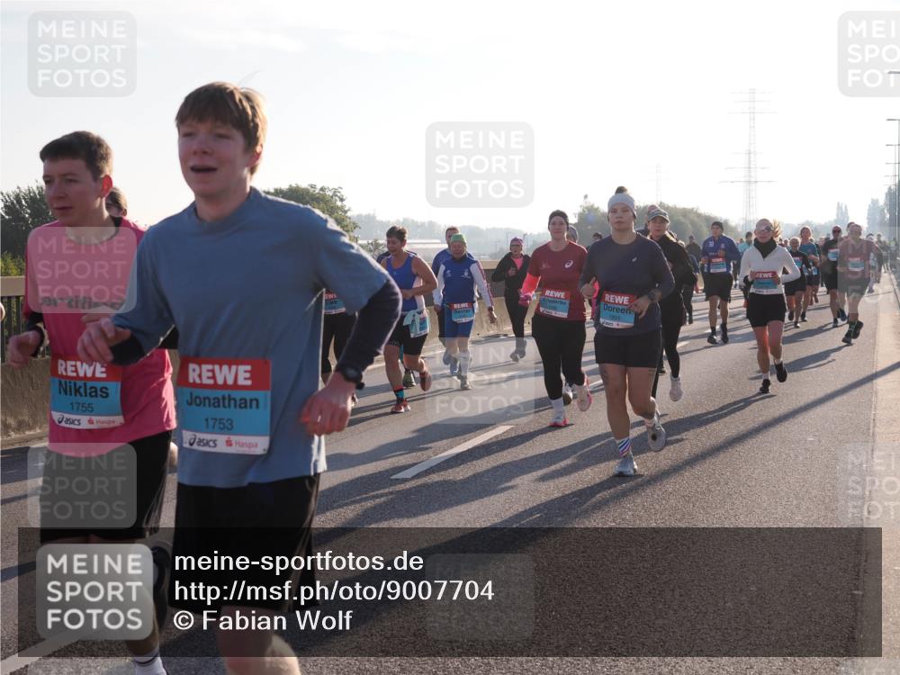 03.10.2025 - Köhlbrandbrückenlauf Fabian Wolf http://msf.ph/oto/9007704 03.10.2025 09:20:18 Position 3 1755, 1753 meine-sportfotos.de