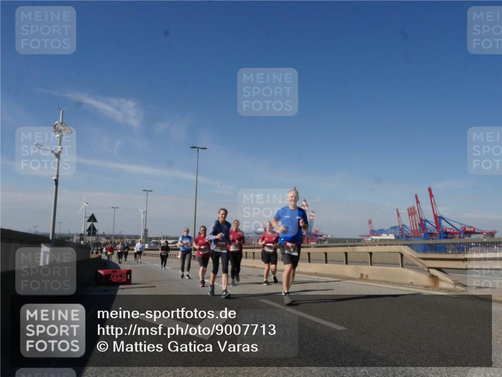 03.10.2025 - Köhlbrandbrückenlauf Matties Gatica Varas http://msf.ph/oto/9007713 03.10.2025 13:03:20 Position 2  meine-sportfotos.de