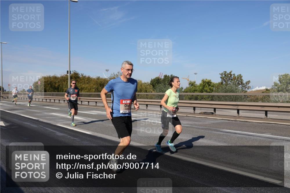 03.10.2025 - Köhlbrandbrückenlauf Julia Fischer http://msf.ph/oto/9007714 03.10.2025 12:48:18 Position 3 4284 meine-sportfotos.de