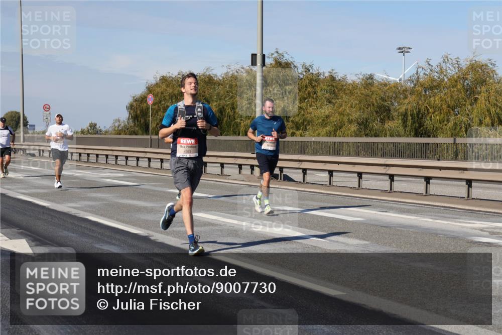 03.10.2025 - Köhlbrandbrückenlauf Julia Fischer http://msf.ph/oto/9007730 03.10.2025 12:48:21 Position 3  meine-sportfotos.de