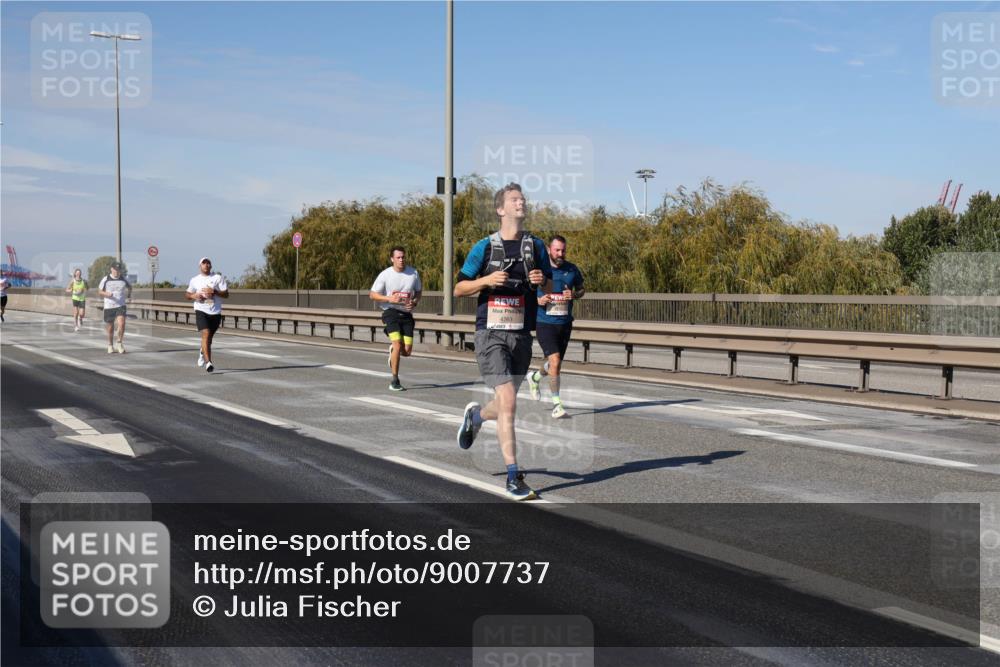 03.10.2025 - Köhlbrandbrückenlauf Julia Fischer http://msf.ph/oto/9007737 03.10.2025 12:48:21 Position 3 4763 meine-sportfotos.de