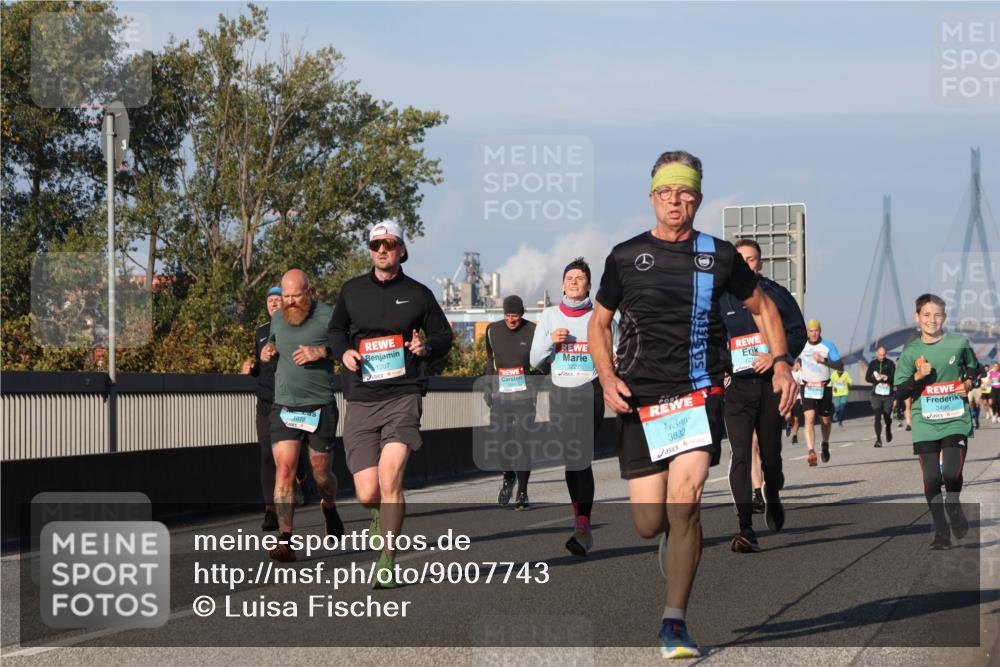 03.10.2025 - Köhlbrandbrückenlauf Luisa Fischer http://msf.ph/oto/9007743 03.10.2025 10:49:32 Position 3 1072, 1207, 322, 3832, 3498 meine-sportfotos.de