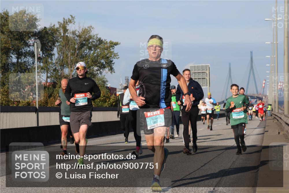 03.10.2025 - Köhlbrandbrückenlauf Luisa Fischer http://msf.ph/oto/9007751 03.10.2025 10:49:33 Position 3 207, 3832, 3498 meine-sportfotos.de