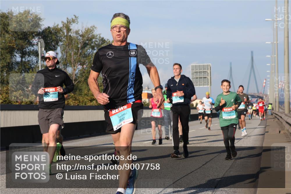 03.10.2025 - Köhlbrandbrückenlauf Luisa Fischer http://msf.ph/oto/9007758 03.10.2025 10:49:34 Position 3 207, 3832, 3498 meine-sportfotos.de