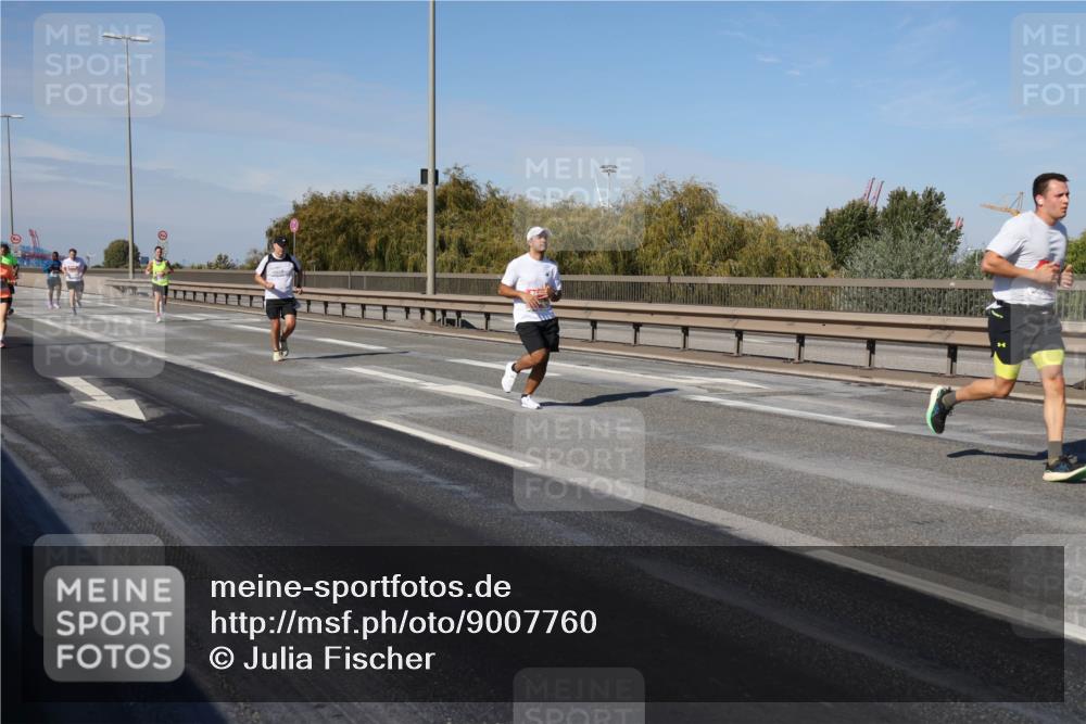 03.10.2025 - Köhlbrandbrückenlauf Julia Fischer http://msf.ph/oto/9007760 03.10.2025 12:48:25 Position 3  meine-sportfotos.de