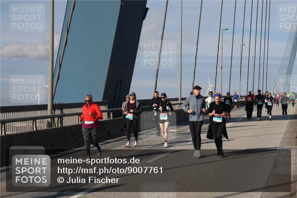 03.10.2025 - Köhlbrandbrückenlauf Julia Fischer http://msf.ph/oto/9007761 03.10.2025 10:01:10 Position 2  meine-sportfotos.de