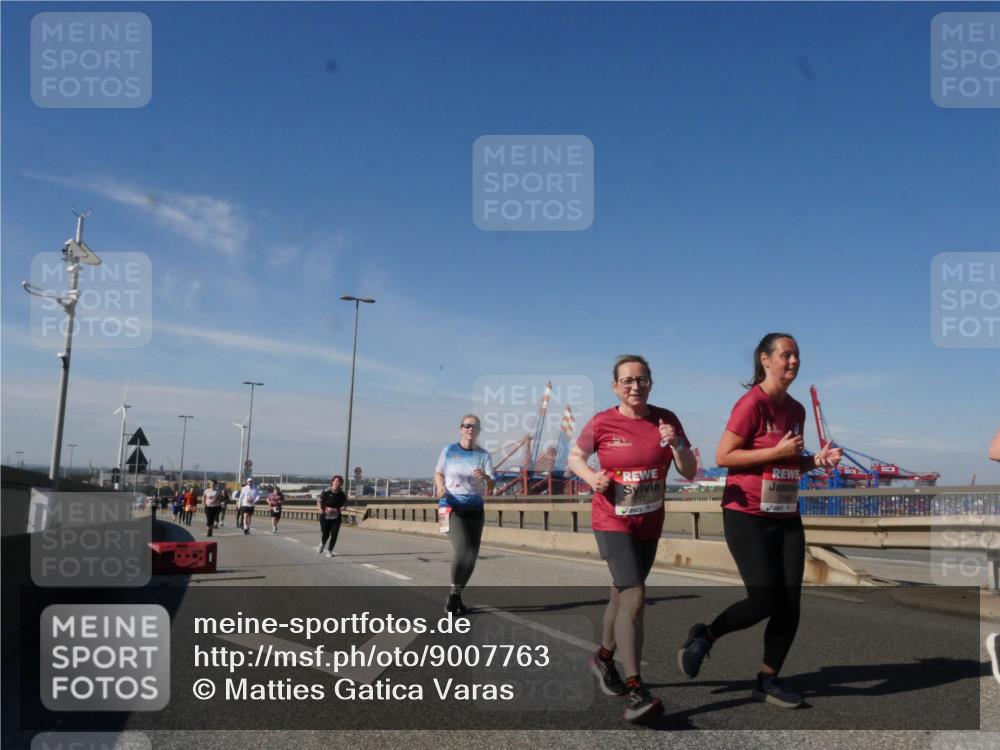 03.10.2025 - Köhlbrandbrückenlauf Matties Gatica Varas http://msf.ph/oto/9007763 03.10.2025 13:03:23 Position 2 6343 meine-sportfotos.de