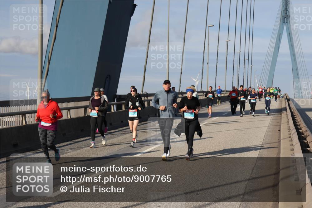 03.10.2025 - Köhlbrandbrückenlauf Julia Fischer http://msf.ph/oto/9007765 03.10.2025 10:01:11 Position 2  meine-sportfotos.de