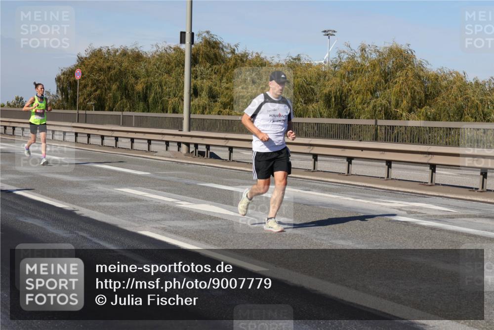 03.10.2025 - Köhlbrandbrückenlauf Julia Fischer http://msf.ph/oto/9007779 03.10.2025 12:48:27 Position 3  meine-sportfotos.de