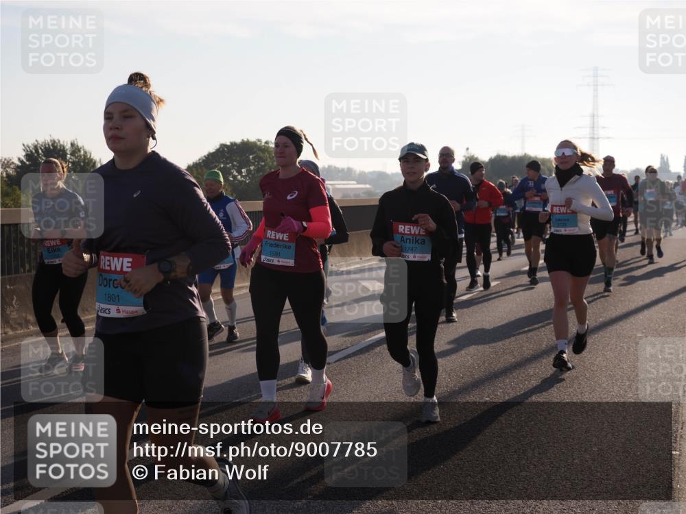 03.10.2025 - Köhlbrandbrückenlauf Fabian Wolf http://msf.ph/oto/9007785 03.10.2025 09:20:20 Position 3 1801, 1591, 1747, 3723 meine-sportfotos.de