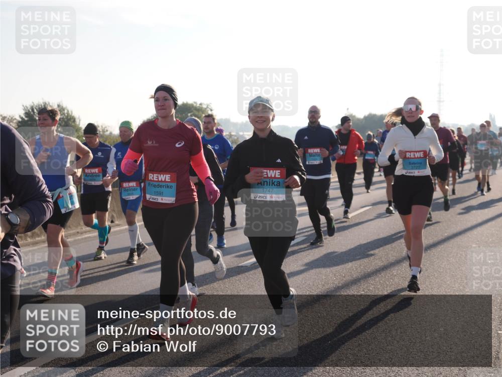 03.10.2025 - Köhlbrandbrückenlauf Fabian Wolf http://msf.ph/oto/9007793 03.10.2025 09:20:21 Position 3 11, 1591, 1747, 3723 meine-sportfotos.de