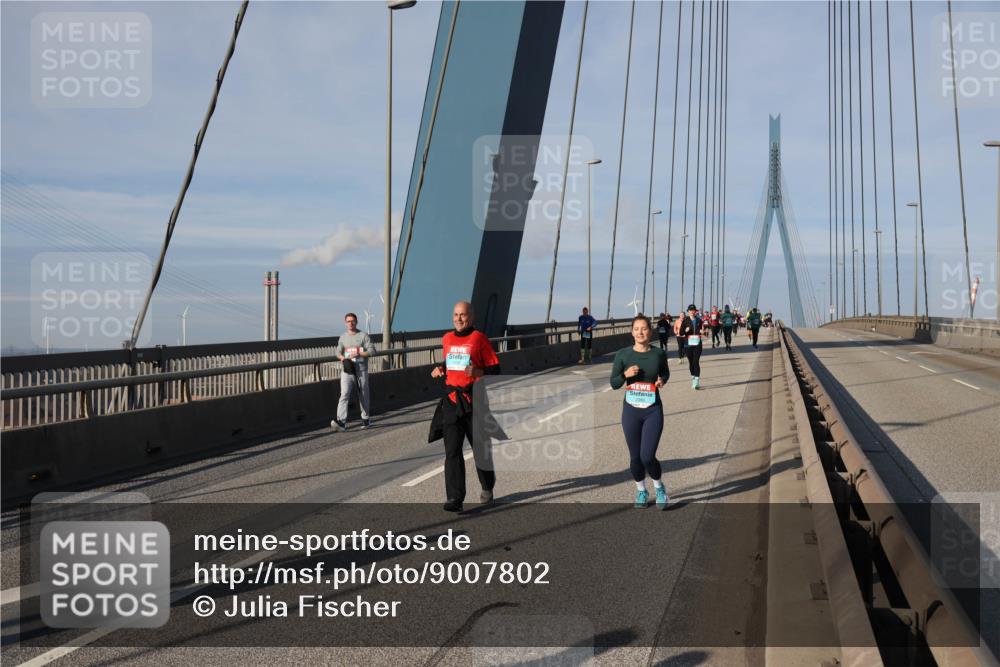 03.10.2025 - Köhlbrandbrückenlauf Julia Fischer http://msf.ph/oto/9007802 03.10.2025 10:01:24 Position 2  meine-sportfotos.de
