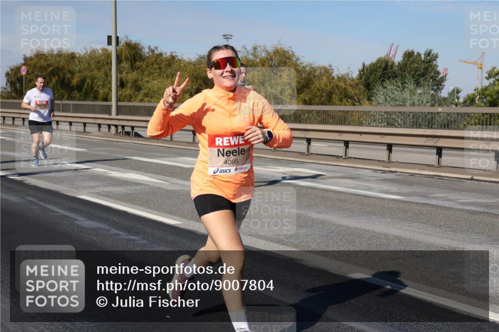 03.10.2025 - Köhlbrandbrückenlauf Julia Fischer http://msf.ph/oto/9007804 03.10.2025 12:48:31 Position 3 4095 meine-sportfotos.de