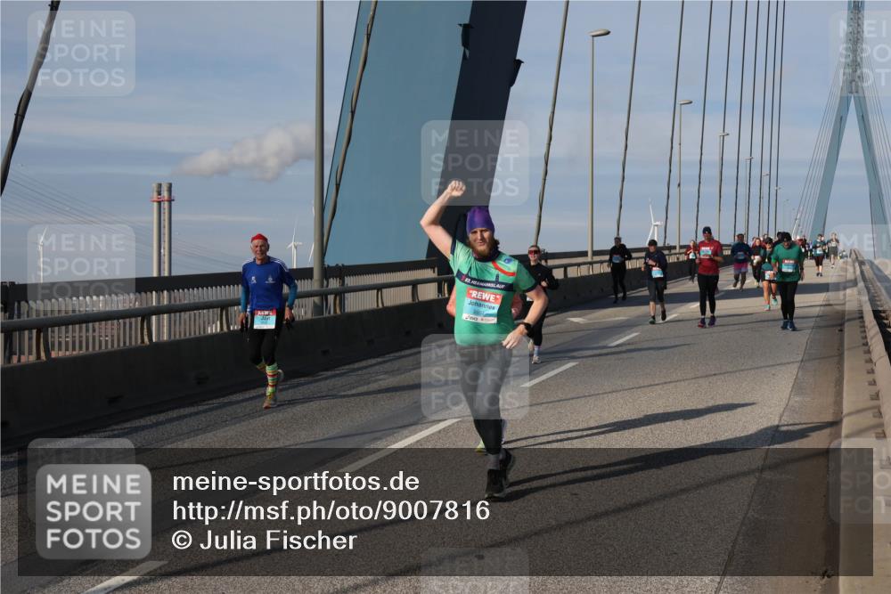 03.10.2025 - Köhlbrandbrückenlauf Julia Fischer http://msf.ph/oto/9007816 03.10.2025 10:01:32 Position 2 53 meine-sportfotos.de