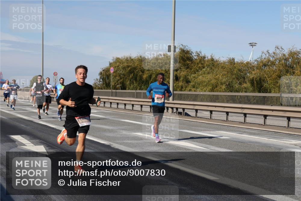 03.10.2025 - Köhlbrandbrückenlauf Julia Fischer http://msf.ph/oto/9007830 03.10.2025 12:48:35 Position 3  meine-sportfotos.de