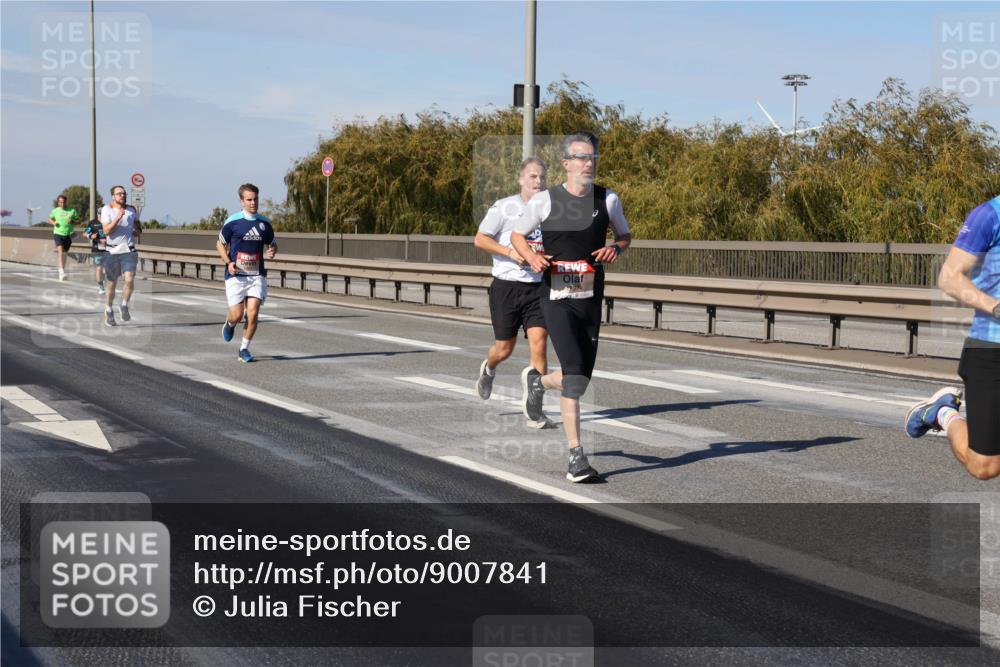 03.10.2025 - Köhlbrandbrückenlauf Julia Fischer http://msf.ph/oto/9007841 03.10.2025 12:48:40 Position 3  meine-sportfotos.de