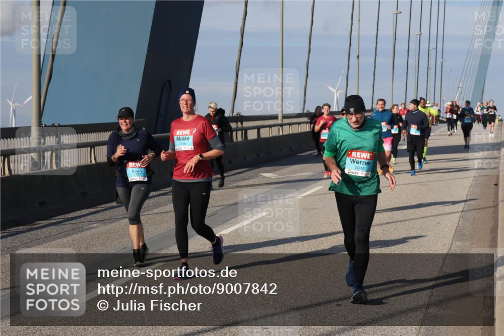 03.10.2025 - Köhlbrandbrückenlauf Julia Fischer http://msf.ph/oto/9007842 03.10.2025 10:01:37 Position 2 1737, 2536, 3045 meine-sportfotos.de
