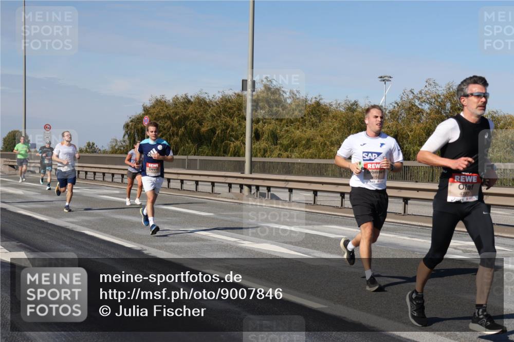 03.10.2025 - Köhlbrandbrückenlauf Julia Fischer http://msf.ph/oto/9007846 03.10.2025 12:48:41 Position 3 4737 meine-sportfotos.de