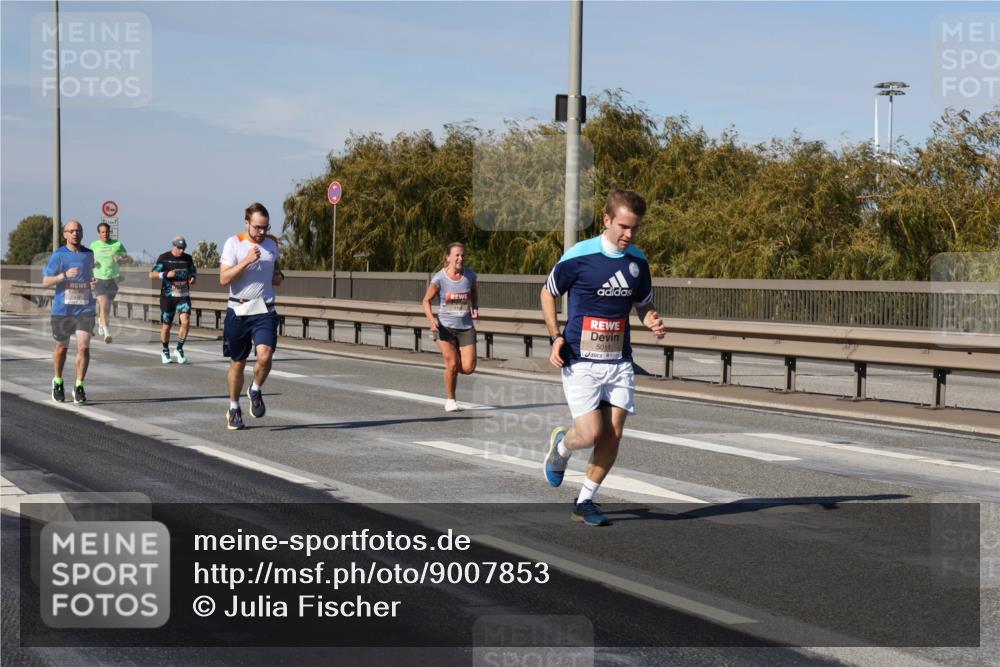 03.10.2025 - Köhlbrandbrückenlauf Julia Fischer http://msf.ph/oto/9007853 03.10.2025 12:48:42 Position 3 5011 meine-sportfotos.de