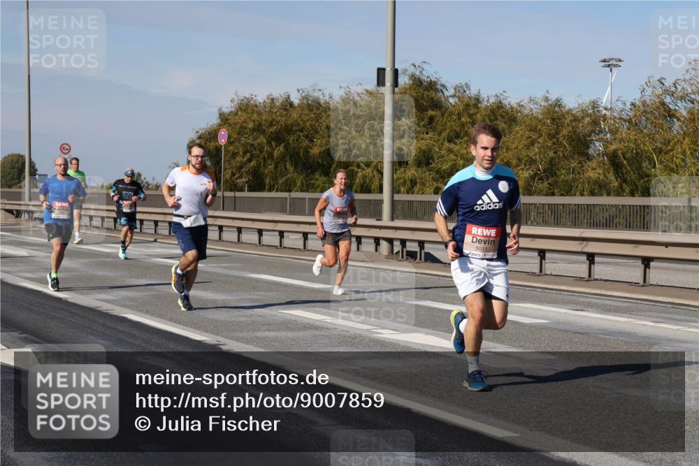 03.10.2025 - Köhlbrandbrückenlauf Julia Fischer http://msf.ph/oto/9007859 03.10.2025 12:48:42 Position 3 5011 meine-sportfotos.de
