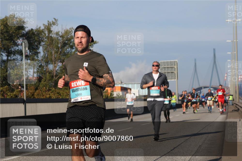 03.10.2025 - Köhlbrandbrückenlauf Luisa Fischer http://msf.ph/oto/9007860 03.10.2025 10:49:40 Position 3 1088 meine-sportfotos.de