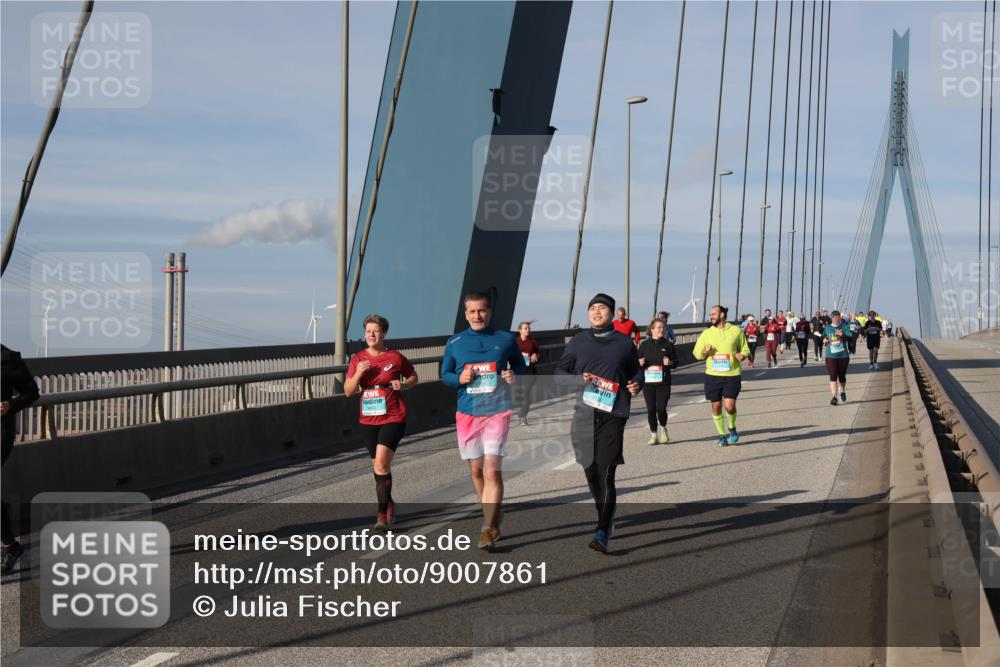 03.10.2025 - Köhlbrandbrückenlauf Julia Fischer http://msf.ph/oto/9007861 03.10.2025 10:01:44 Position 2  meine-sportfotos.de