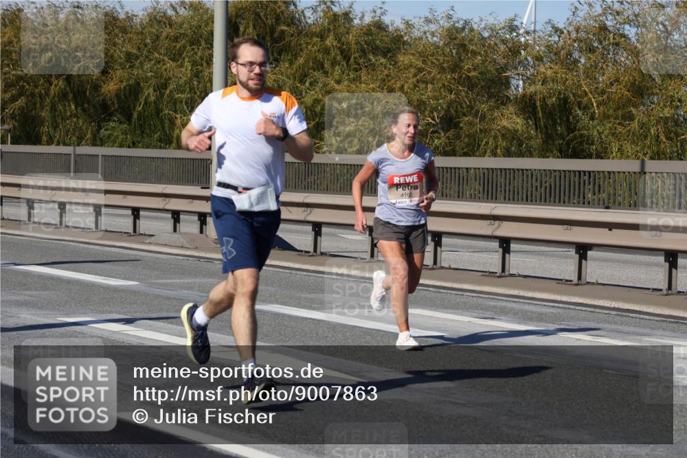 03.10.2025 - Köhlbrandbrückenlauf Julia Fischer http://msf.ph/oto/9007863 03.10.2025 12:48:44 Position 3 4162 meine-sportfotos.de
