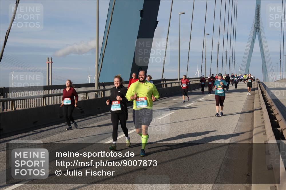 03.10.2025 - Köhlbrandbrückenlauf Julia Fischer http://msf.ph/oto/9007873 03.10.2025 10:01:48 Position 2 2385, 1949 meine-sportfotos.de