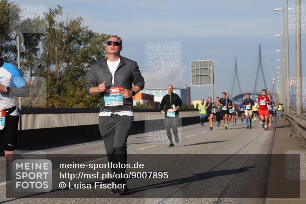 03.10.2025 - Köhlbrandbrückenlauf Luisa Fischer http://msf.ph/oto/9007895 03.10.2025 10:49:42 Position 3 1334 meine-sportfotos.de