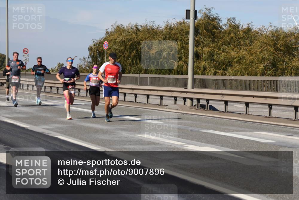 03.10.2025 - Köhlbrandbrückenlauf Julia Fischer http://msf.ph/oto/9007896 03.10.2025 12:48:50 Position 3 12, 5 meine-sportfotos.de
