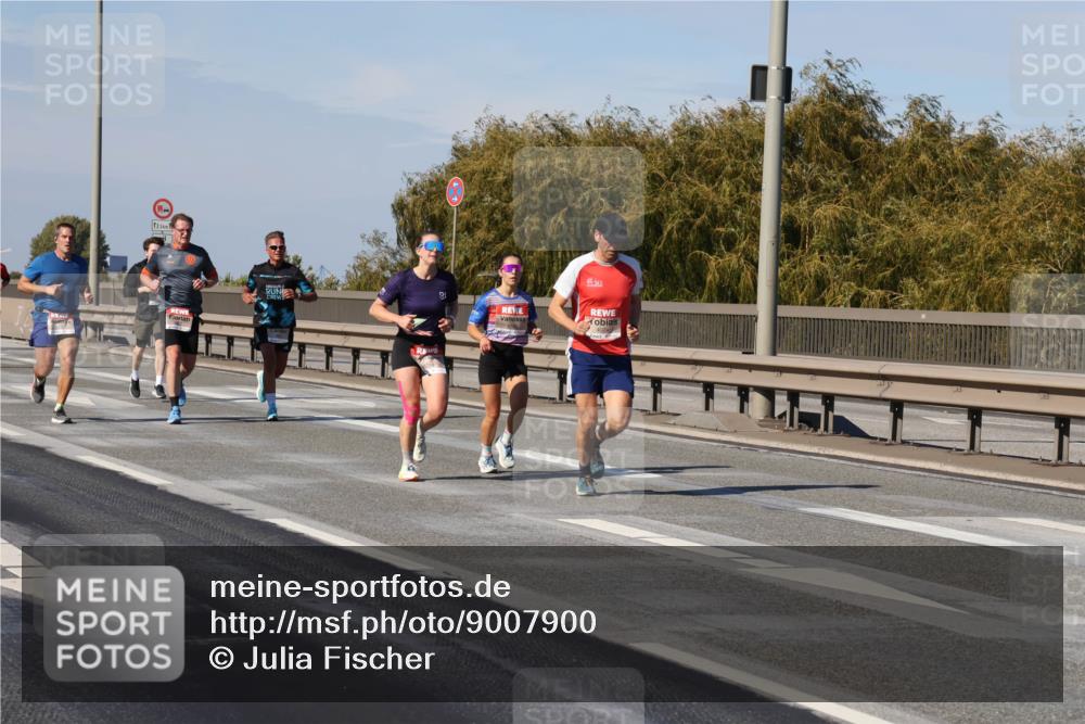 03.10.2025 - Köhlbrandbrückenlauf Julia Fischer http://msf.ph/oto/9007900 03.10.2025 12:48:51 Position 3  meine-sportfotos.de