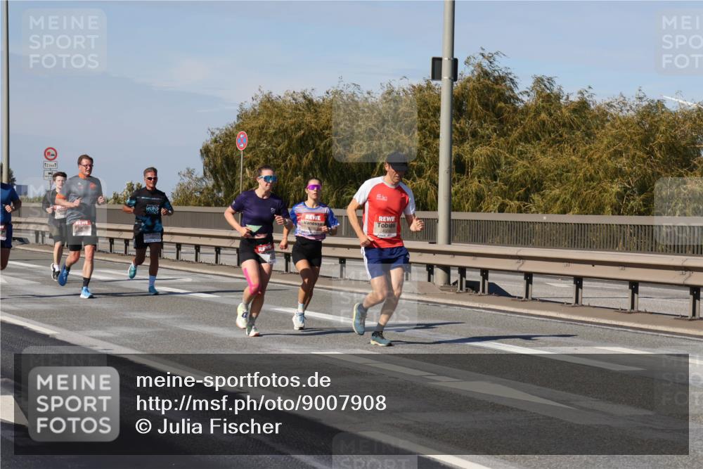 03.10.2025 - Köhlbrandbrückenlauf Julia Fischer http://msf.ph/oto/9007908 03.10.2025 12:48:51 Position 3 12, 5 meine-sportfotos.de