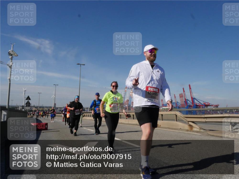 03.10.2025 - Köhlbrandbrückenlauf Matties Gatica Varas http://msf.ph/oto/9007915 03.10.2025 13:03:38 Position 2 5193 meine-sportfotos.de