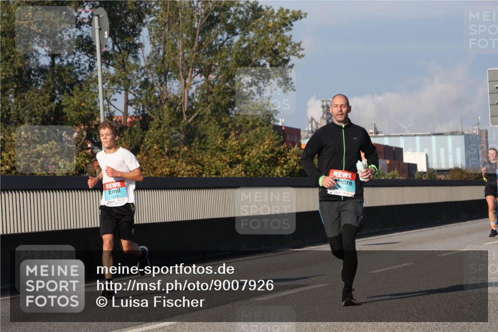 03.10.2025 - Köhlbrandbrückenlauf Luisa Fischer http://msf.ph/oto/9007926 03.10.2025 10:49:44 Position 3 1878 meine-sportfotos.de