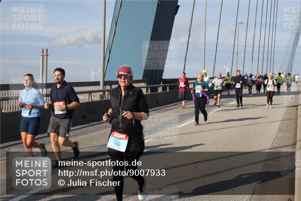 03.10.2025 - Köhlbrandbrückenlauf Julia Fischer http://msf.ph/oto/9007933 03.10.2025 10:02:01 Position 2 2783, 3784 meine-sportfotos.de