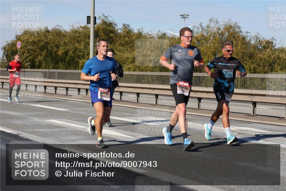03.10.2025 - Köhlbrandbrückenlauf Julia Fischer http://msf.ph/oto/9007943 03.10.2025 12:48:56 Position 3 4130 meine-sportfotos.de