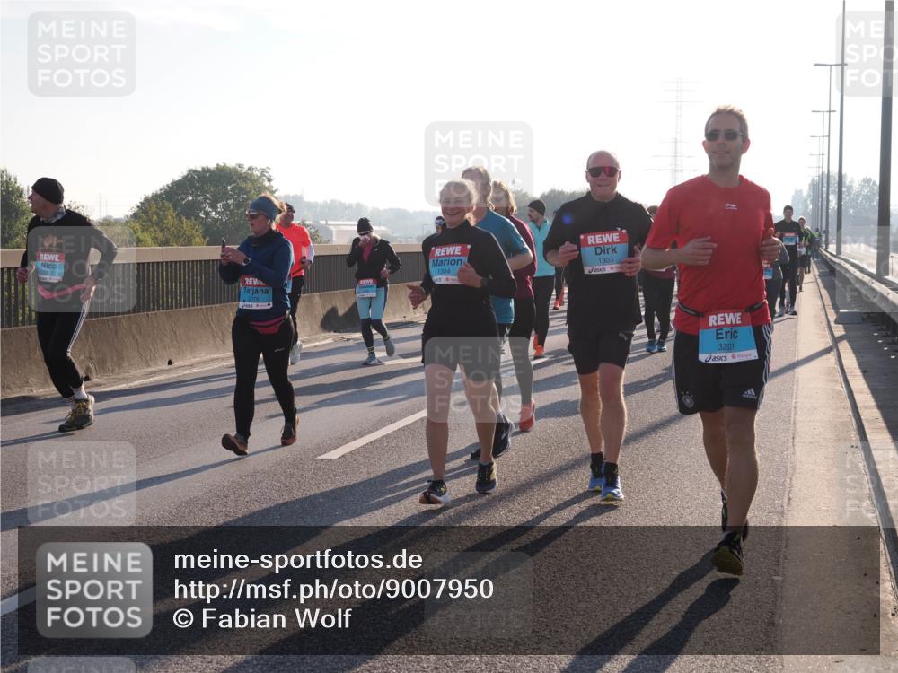 03.10.2025 - Köhlbrandbrückenlauf Fabian Wolf http://msf.ph/oto/9007950 03.10.2025 09:20:26 Position 3 2079, 1303, 1304, 3201 meine-sportfotos.de