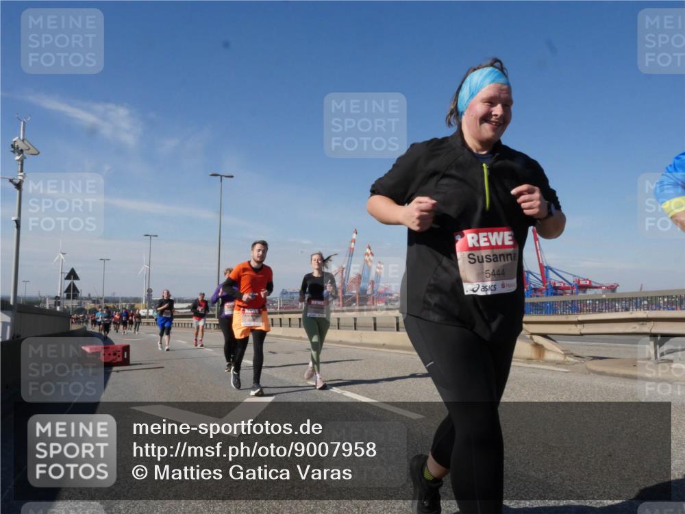 03.10.2025 - Köhlbrandbrückenlauf Matties Gatica Varas http://msf.ph/oto/9007958 03.10.2025 13:03:42 Position 2 5444 meine-sportfotos.de